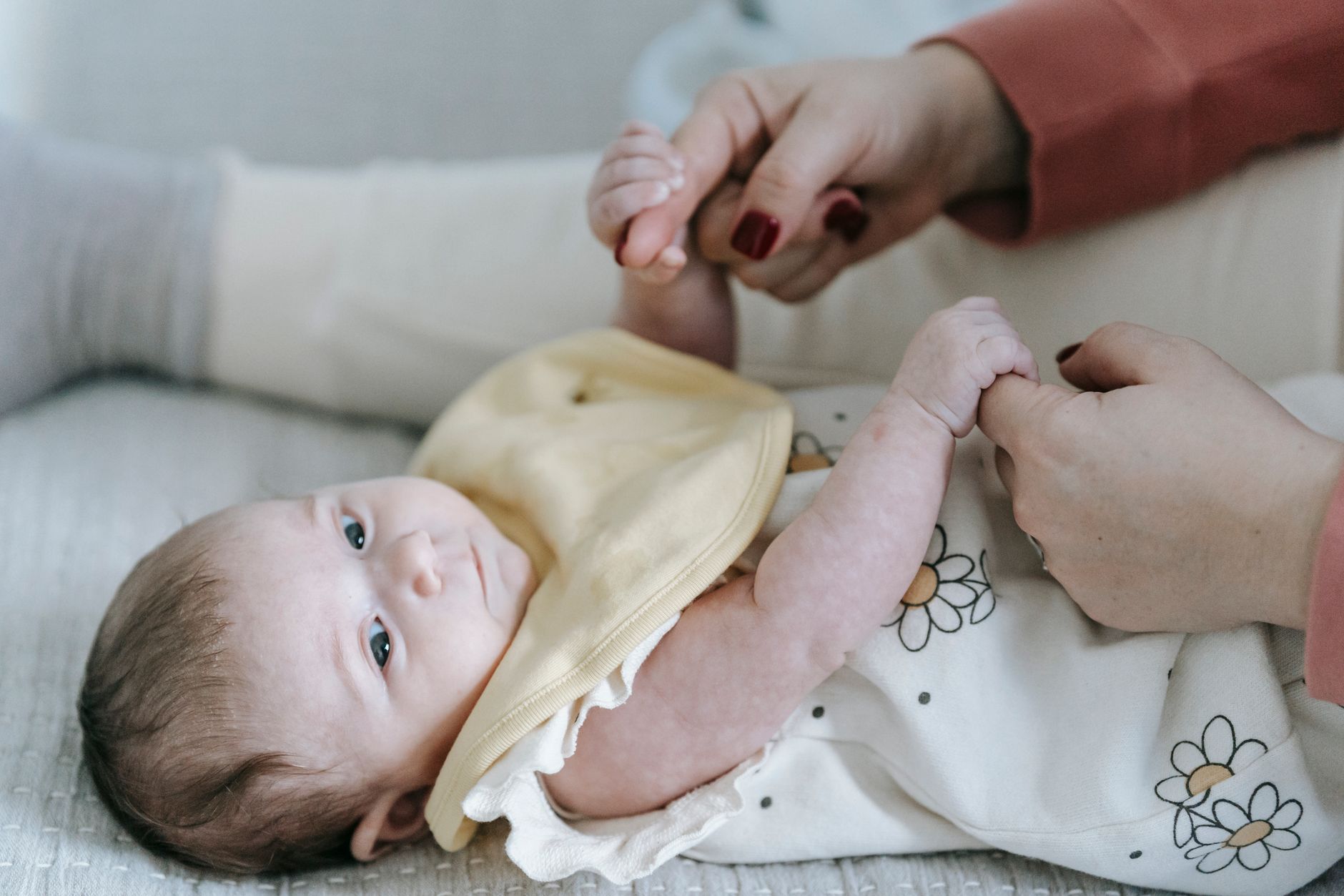 Nama Bayi Perempuan Awalan Huruf N: Pilihan Estetik dan Bermakna