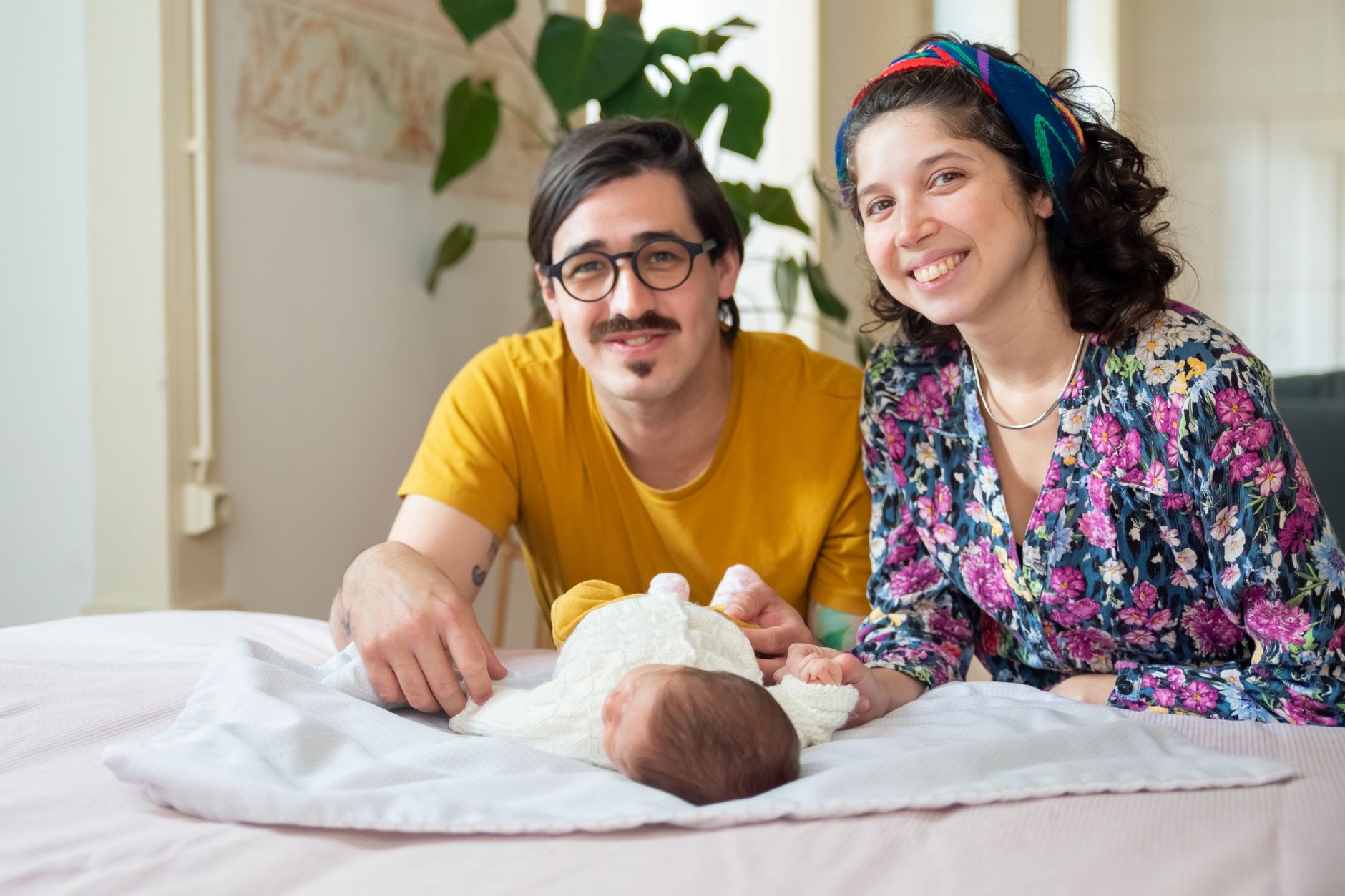 Daftar Nama Bayi Perempuan Awalan Huruf N: Makna Indah dan Modern